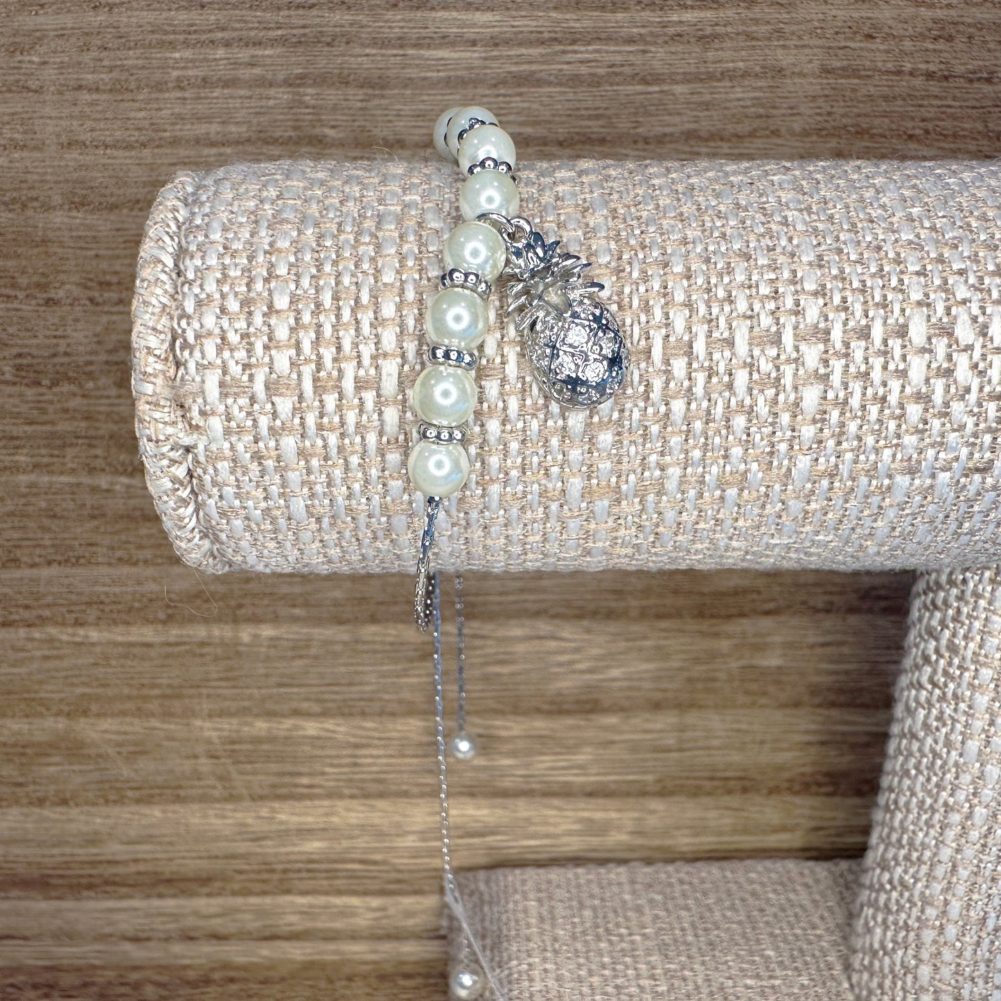 Pineapple Pull Bracelet