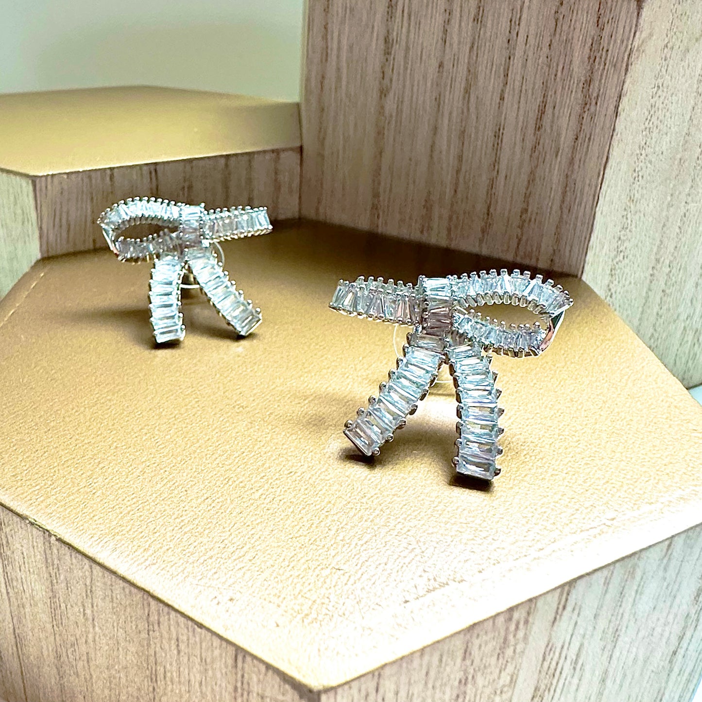 Le Bow Earrings