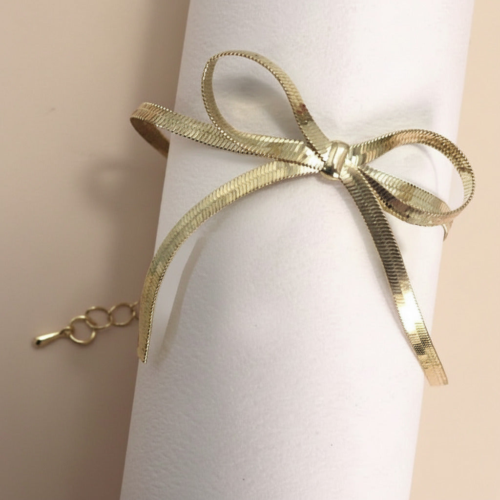 Herringbone Snake Chain Bow Bracelet in Gold