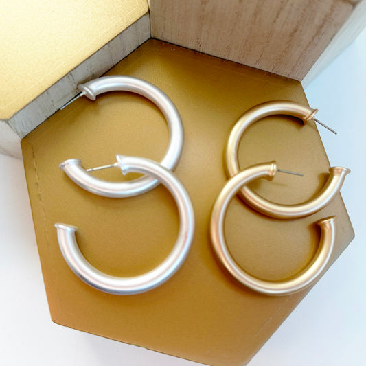 Upper Class Small Hoop Earrings